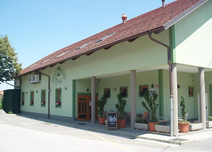 Divjak Bed & Breakfast