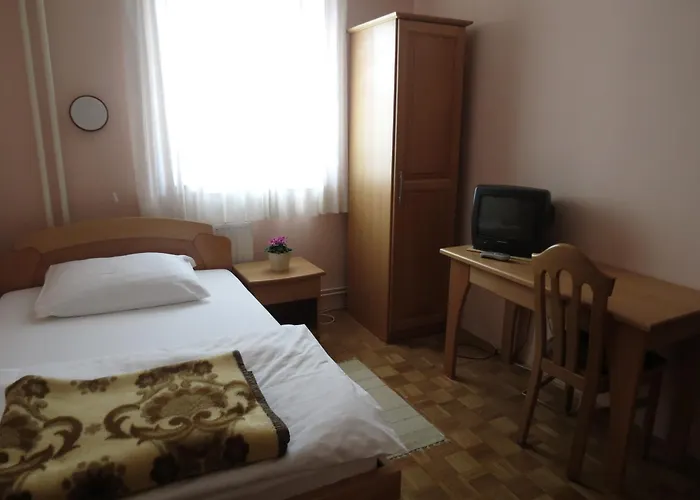 Bed & Breakfast Divjak 3*